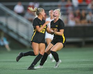 Image post by @HawkeyeSoccer on Twitter