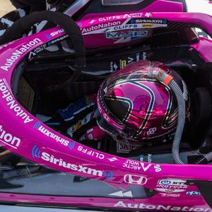 Image post by @heliocastroneves on Instagram