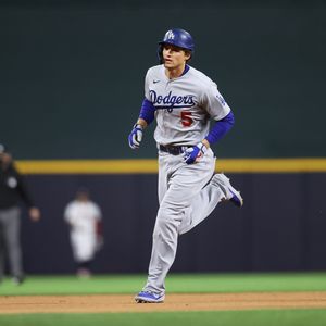 Image post by @losdodgers on Instagram