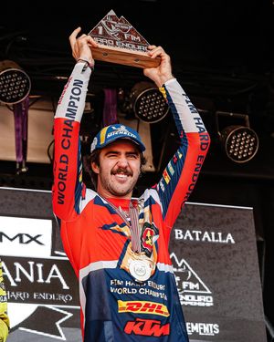 Image post by @redbullshop on Instagram