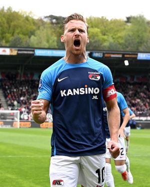 Image post by @azalkmaar on Instagram