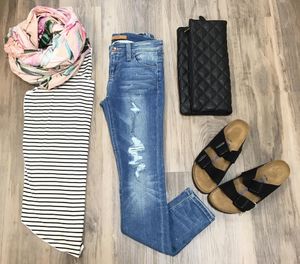 Image post by @shopoutoftown on Instagram