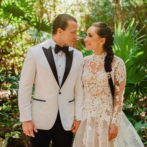 Image post by @theknot on Instagram