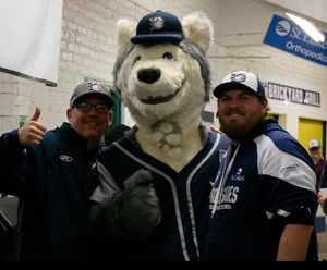 Image post by @duluthhuskies on Instagram