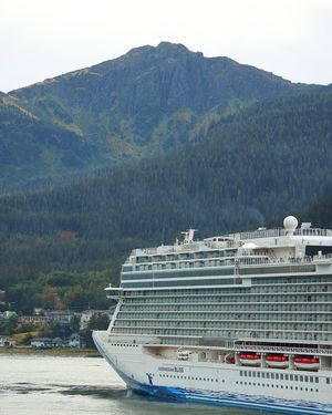 Image post by @norwegiancruiseline on Instagram