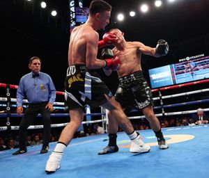 Image post by @MatchroomBoxing on Twitter