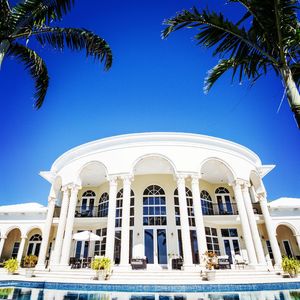 Image post by @christiesrealestate on Instagram