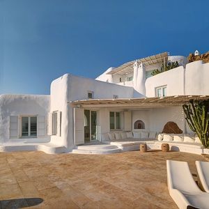 Image post by @christiesrealestate on Instagram