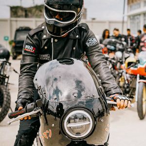 Image post by @boldriders on Instagram