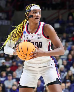 Image post by @UConnWBB on Twitter