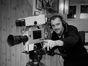 Image post by @team.deakins on Instagram
