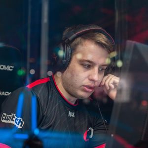 Image post by @complexitygaming on Instagram