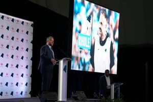 Image post by @roaringriot on Instagram