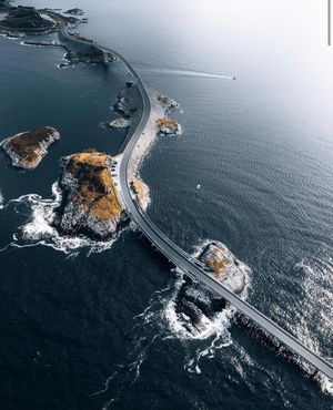 Image post by @dronepals on Instagram