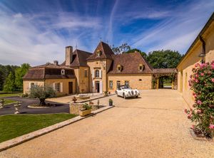 Image post by @christiesrealestate on Instagram