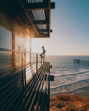 Image post by @ryxnlevy on Instagram