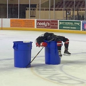 Image post by @collegehockeybuzz on Instagram