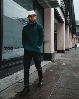 Image post by @unrlco on Instagram