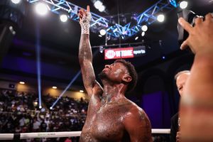Image post by @showtimeboxing on Instagram