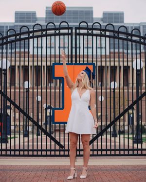 Image post by @pholesinska on Instagram