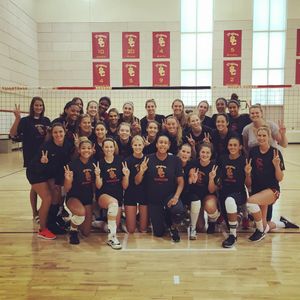 Image post by @uscwomensvolley on Instagram