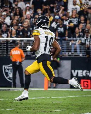 Image post by @lossteelers on Instagram