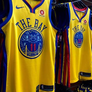 Image post by @warriorsshop on Instagram
