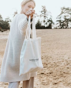 Image post by @waterdrop on Instagram
