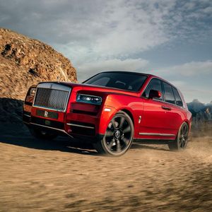 Image post by @rollsroycecars on Instagram