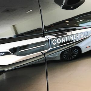 Image post by @markfickenlincoln on Instagram