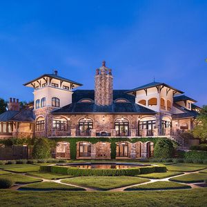 Image post by @christiesrealestate on Instagram
