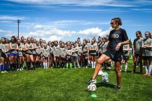 Image post by @carlilloyd on Instagram