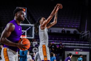 Image post by @ecubasketball on Instagram