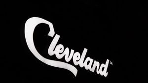 Video post by @cmuwbball on Twitter