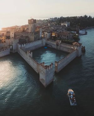 Image post by @dronepals on Instagram