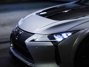 Image post by @Lexus on Twitter