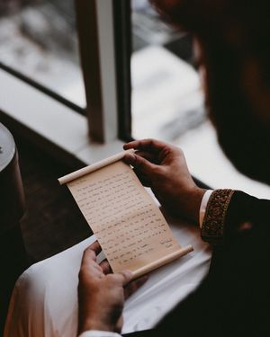 Image post by @thismodernlovephoto on Instagram