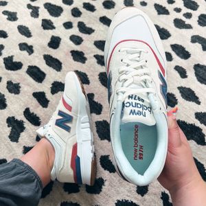 Image post by @dsw on Instagram