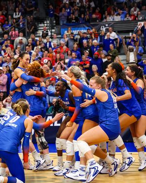 Image post by @gatorsvb on Instagram