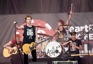 Image post by @5sos on Instagram
