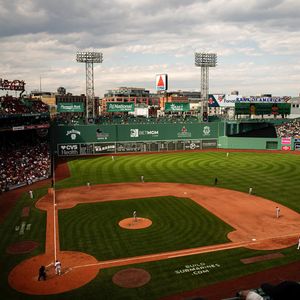 Image post by @redsoxbeisbol on Instagram