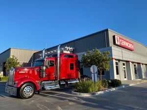 Image post by @inlandkenworthus on Instagram