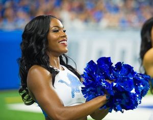 Image post by @detlionscheerleaders on Instagram