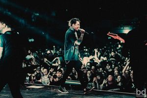 Image post by @thewarfield on Instagram