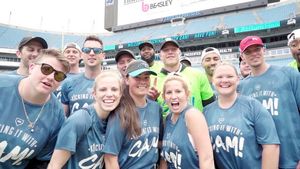Image post by @roaringriot on Instagram