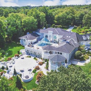 Image post by @christiesrealestate on Instagram