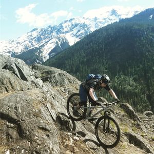 Image post by @bikerumor on Instagram