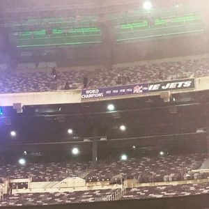Image post by @metlifestadium on Instagram