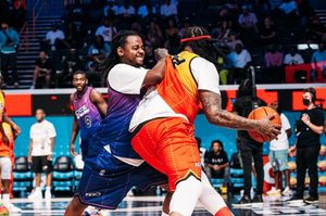 Image post by @wakaflocka on Instagram