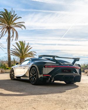 Image post by @Bugatti on Twitter